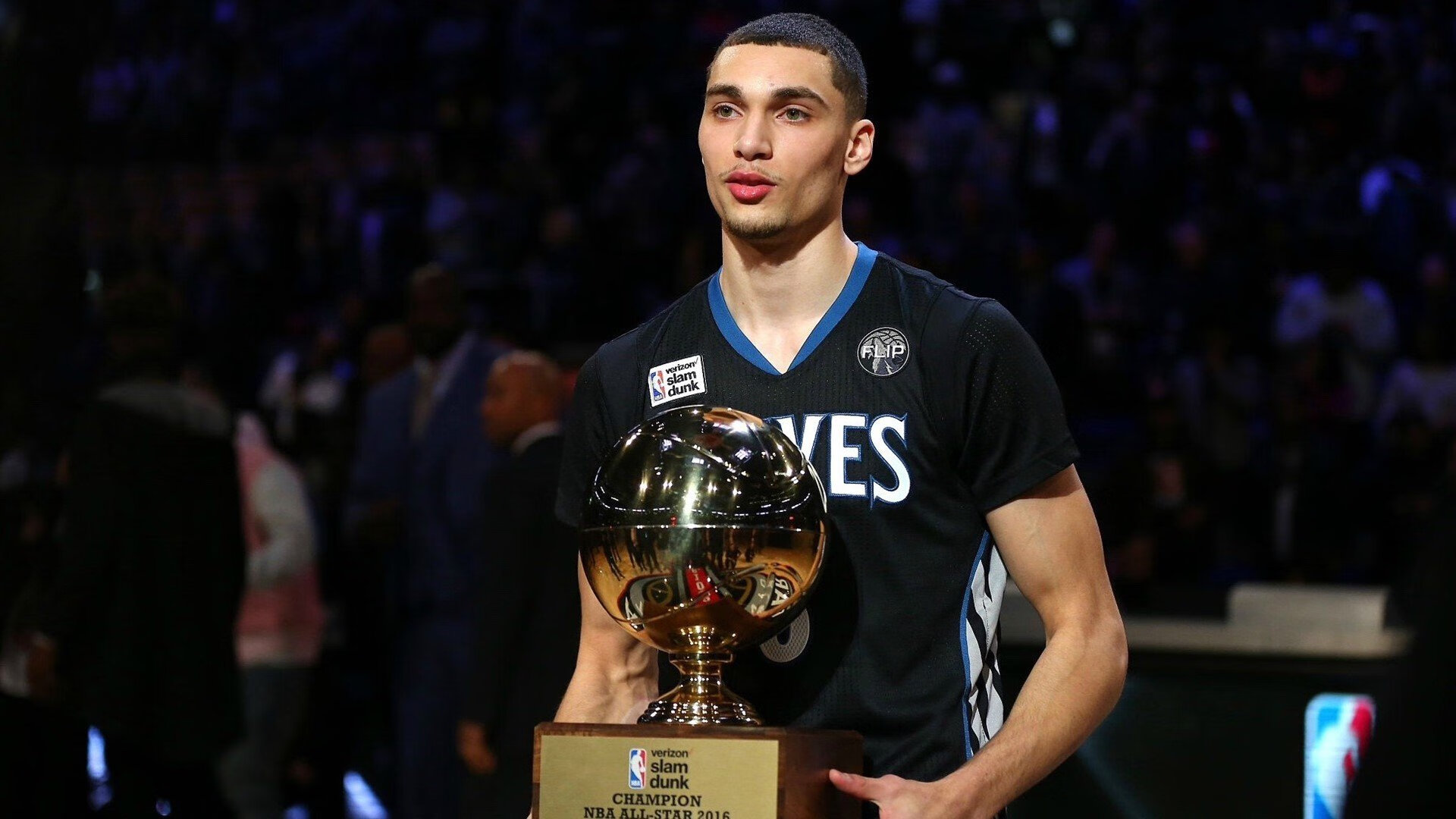 史上最“燃”关键三分:那一球载入史册!